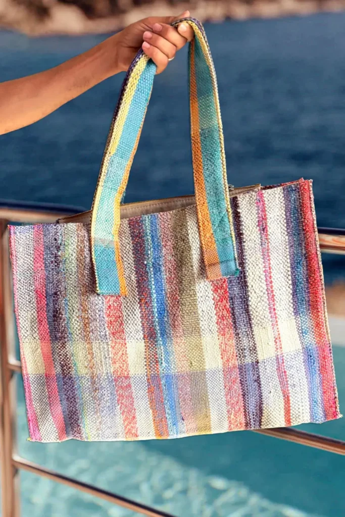 Upcycled-Handcrafted-Weekend-Bag-Azelestudio (1)
